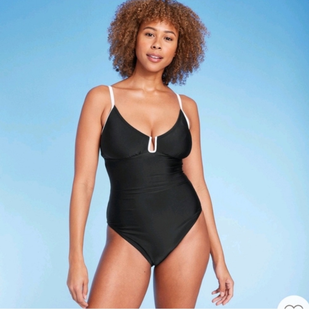 Shade & Shore Crepe U Wire One Piece Bathing Suit